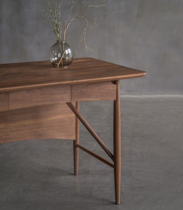Aviator Desk